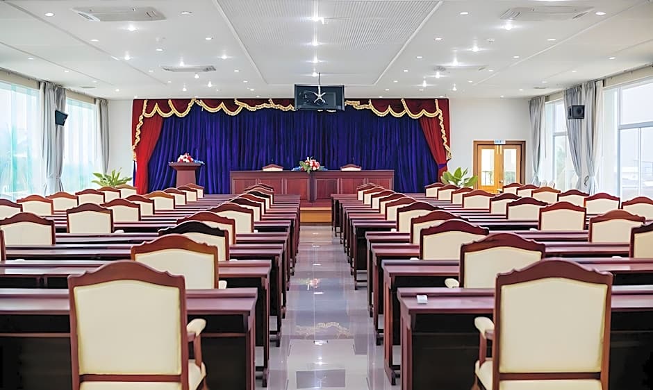 Sisombat Plaza Hotel