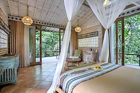 Suite with River View with Daily Afternoon Tea