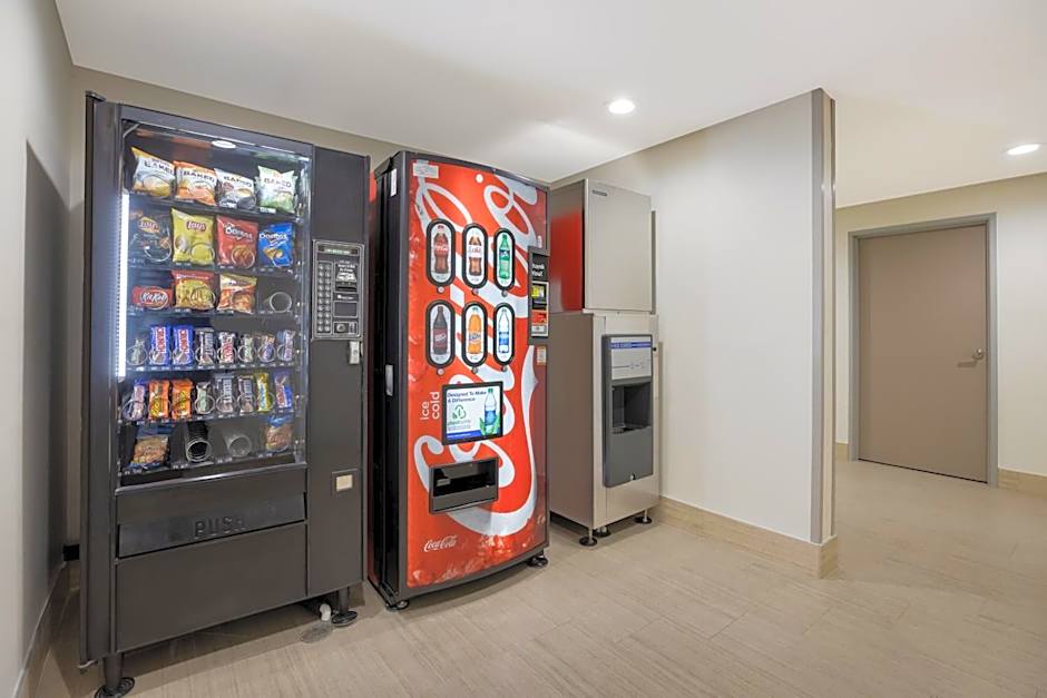 Red Roof Inn Sulphur