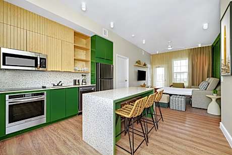 1 Kng Bed 2 Qns Slp Sofa Kitchen 2Br Crn Ste
