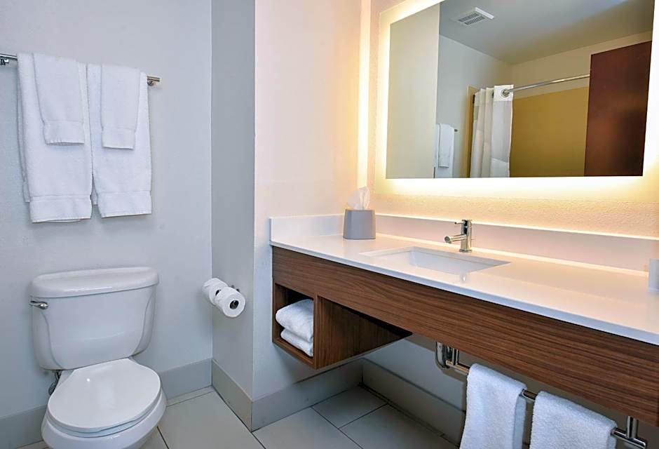 Holiday Inn Express Hotel & Suites Selma By IHG