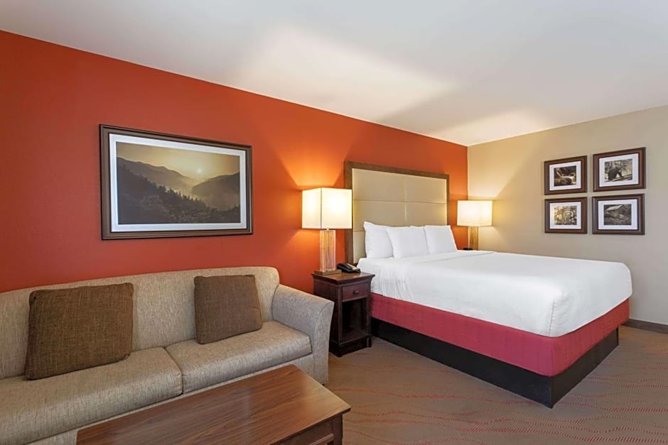 La Quinta Inn & Suites by Wyndham Pigeon Forge