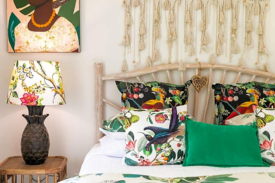 Noosa Valley Manor B&B