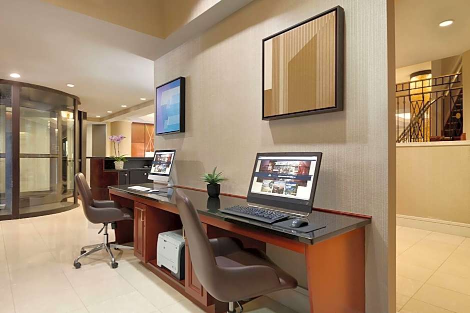 Hilton Arlington