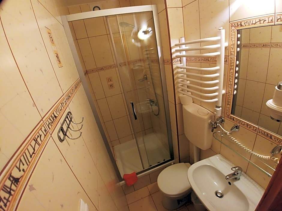 U Hani w pobliżu Gorący Potok i Termy