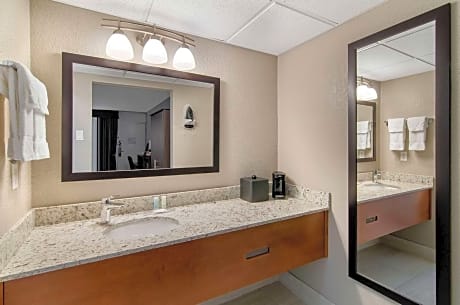 2 Double Beds Non-Smoking Room With Free Continental Breakfast, Desk, Refrigerator And Microwave