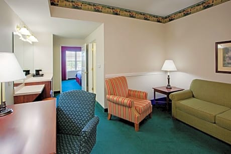 2 Queen Beds, Suite, Nonsmoking, Accessible, Upgrade