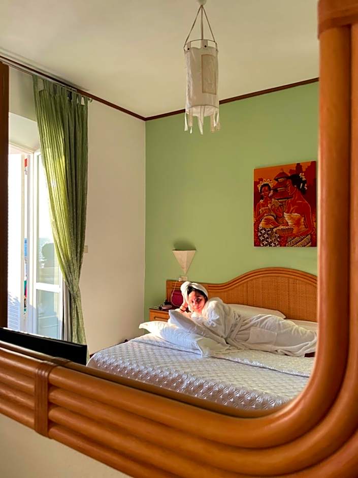 Hotel La Scogliera