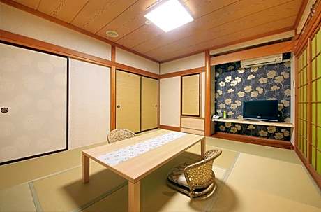 Tsuchi Japanese Style Room with 10 Tatami