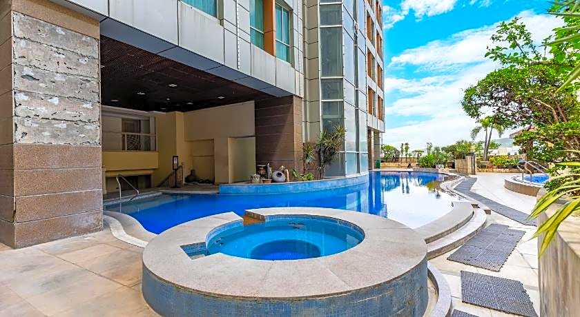 Crown Regency Hotel & Towers