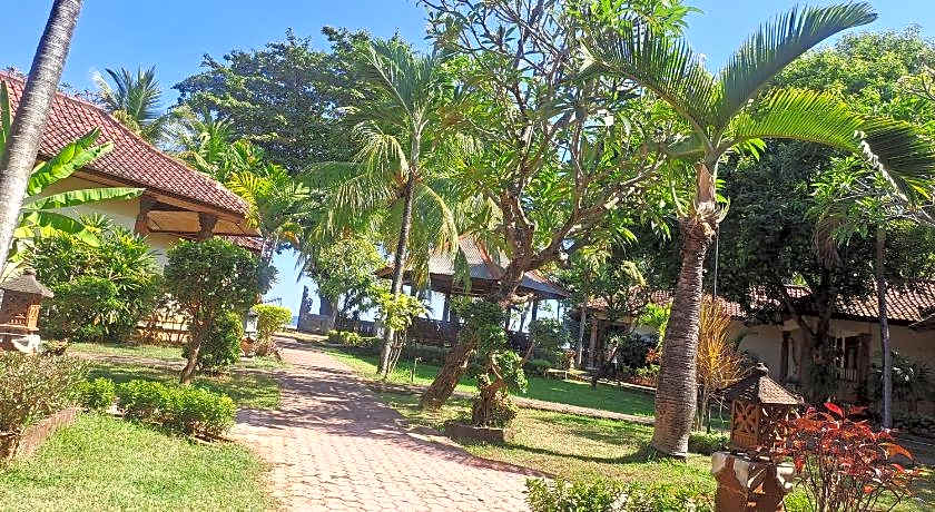 Lovina Beach Hotel