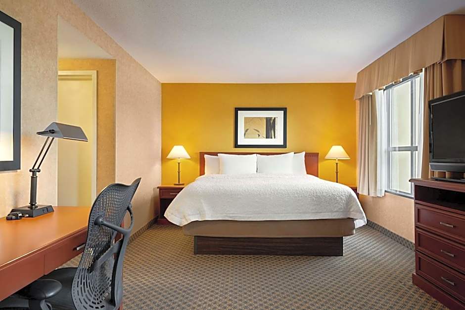 Hampton Inn & Suites by Hilton Langley-Surrey