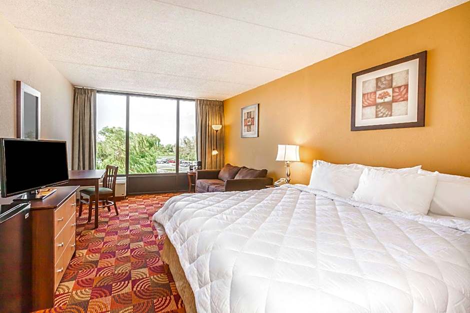 Photo 1 of 1 of Studio 1 King Bed Suite