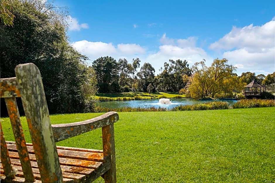 Briars Country Lodge