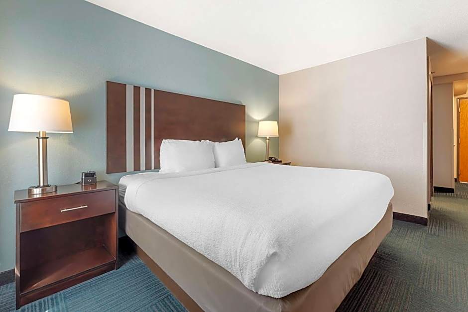 Best Western St. Clairsville Inn & Suites