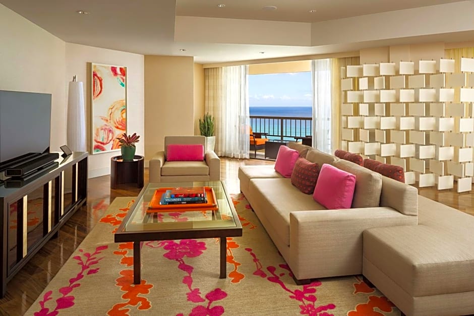Hyatt Regency Waikiki Beach Resort & Spa