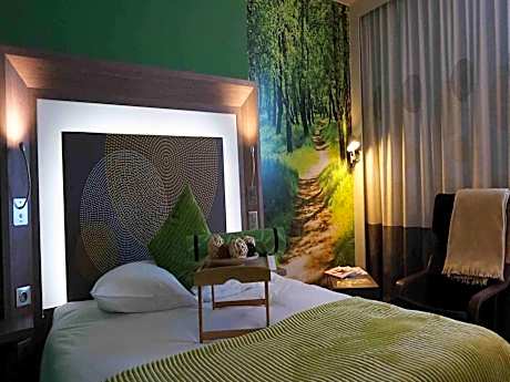 MyRoom: Time to relax