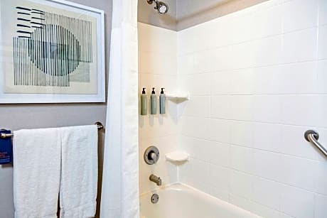 Queen Room with Two Queen Beds and Adapted Tub - Mobility and Hearing Accessible