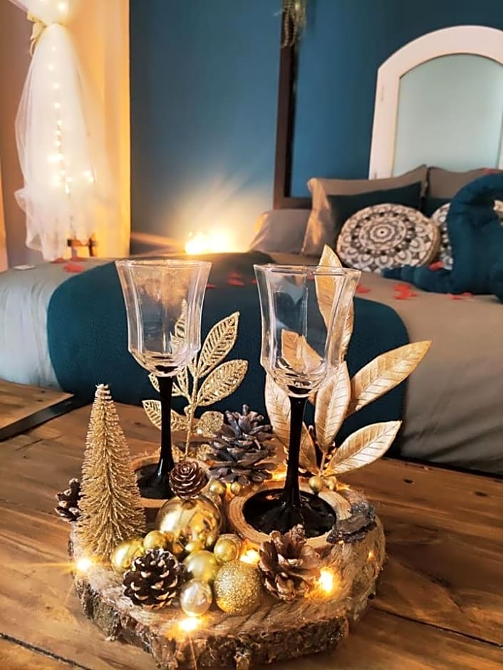 A l'Orée des pins - Gite et spa de 30 m2- Options Home Cinéma, Romantique