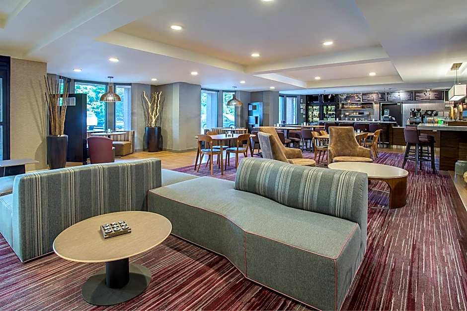 Photo 1 of 24 of Courtyard by Marriott Knoxville Cedar Bluff