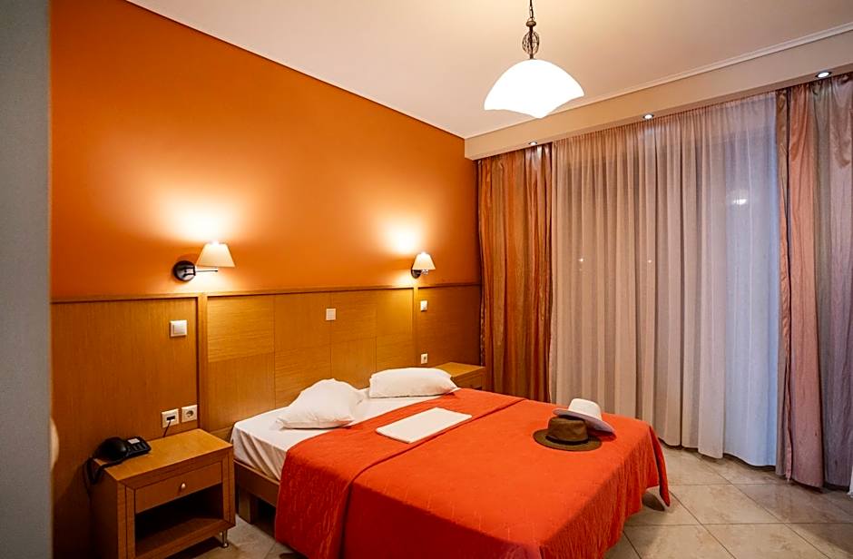 Evia Hotel & Suites