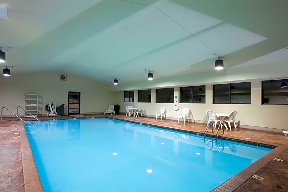 Hawthorn Suites Midwest City