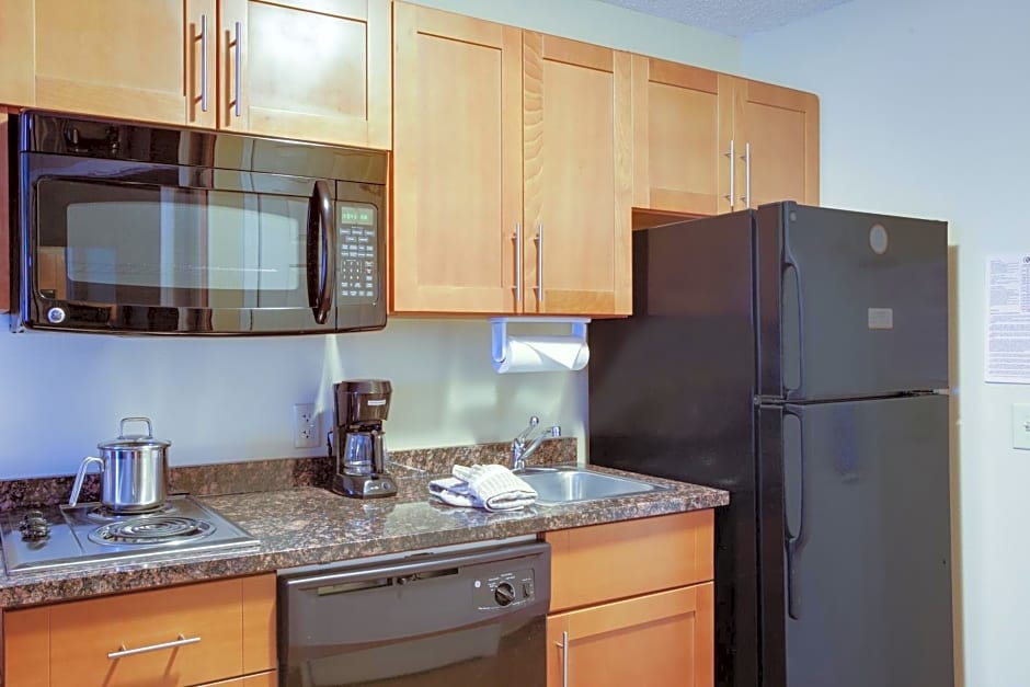 Candlewood Suites Richmond Airport Hotel By IHG