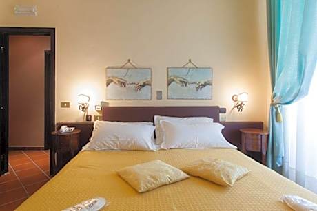 Double Room French bed