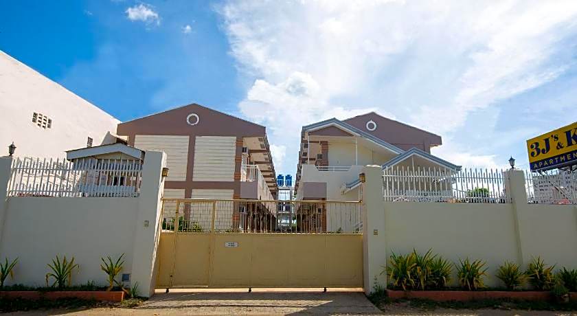 OYO 556 3j's And K Apartment