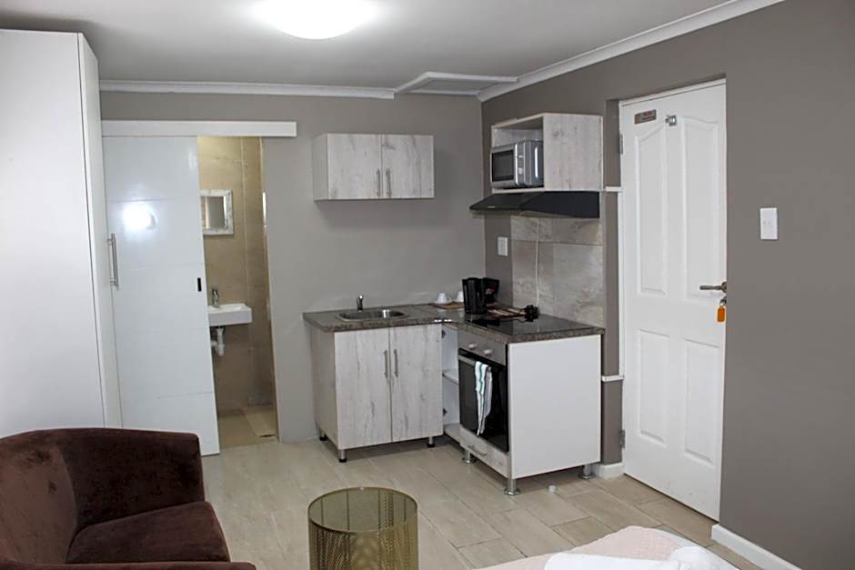 103onWallace Self Catering Guest House