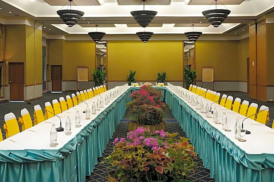 The Royal Paradise Hotel & Spa