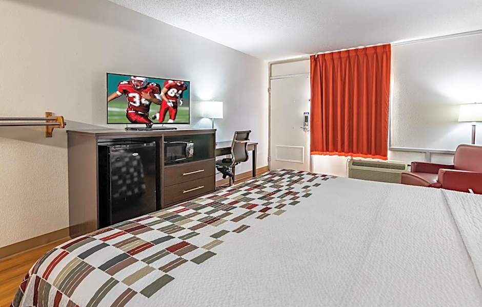 Red Roof Inn Forsyth