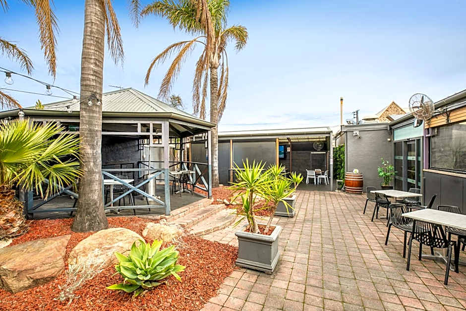 Nightcap at Exeter Hotel