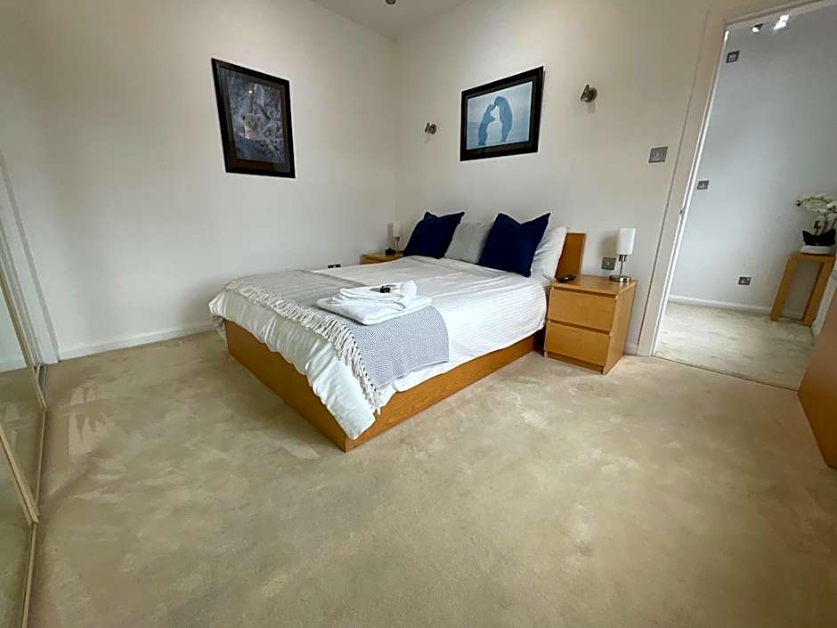 Earle House Serviced Apartments