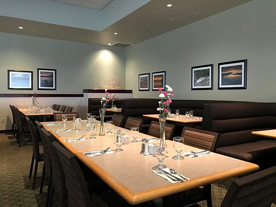 Powell River Town Centre Hotel