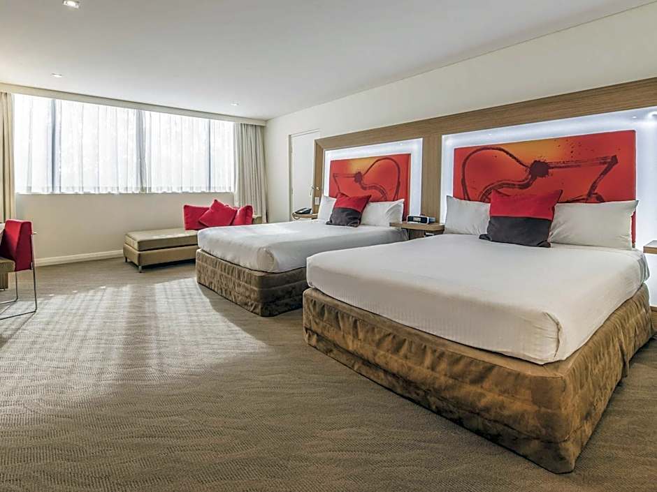 Novotel Sydney West HQ