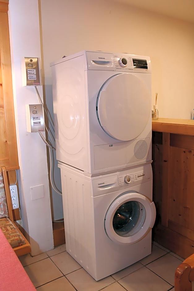 Hotel & Hostel Sandwirt