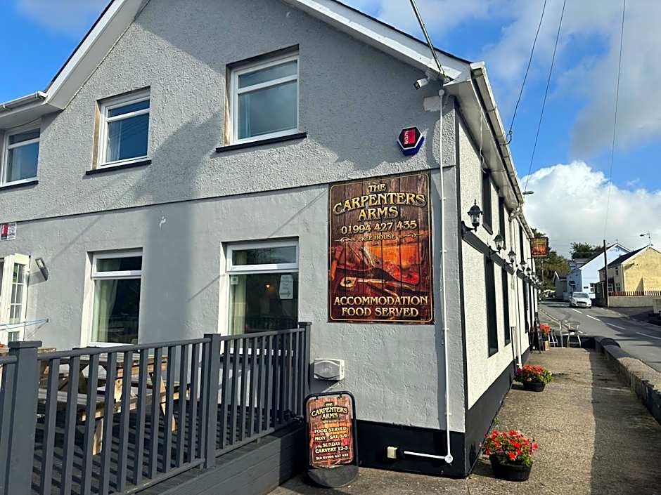 The Carpenters Arms Rooms in Broadway, Laugharne
