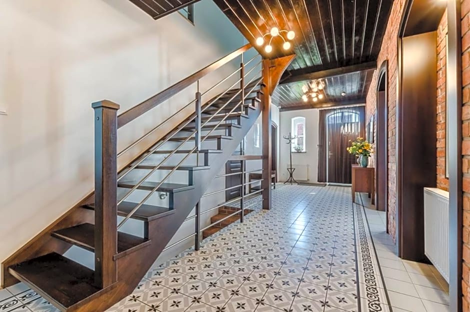 Stara Szkola Trzcin 20