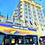 Sandals Hoang Yen Hotel