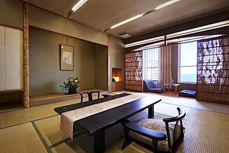 Large Japanese-Style Room with Beppu Bay View with Bathtub - Non-Smoking - (55㎡)
