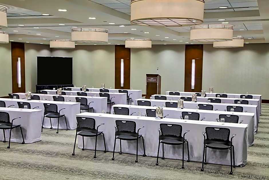 Crowne Plaza - Chicago West Loop By IHG