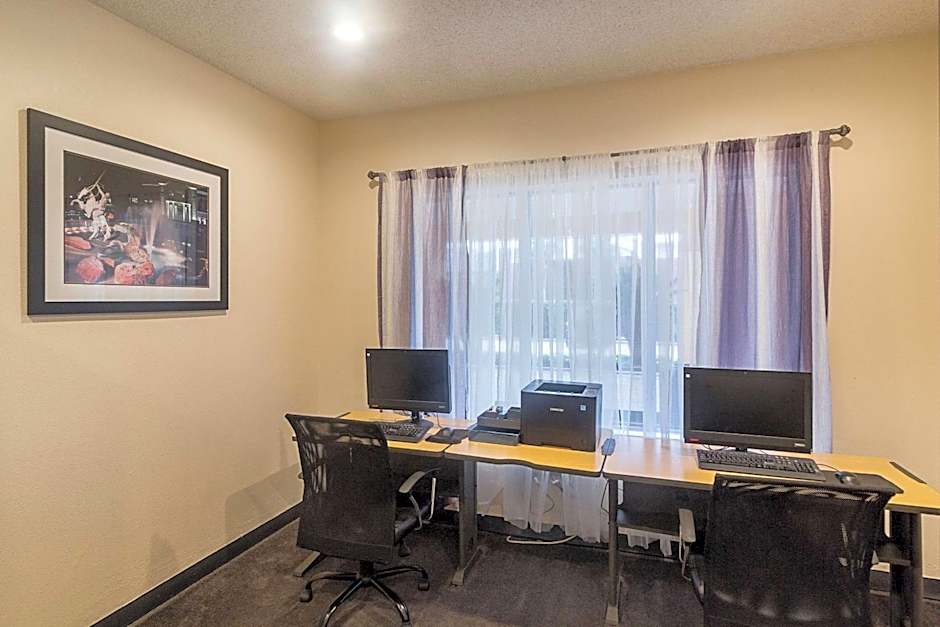 Quality Inn and Suites Westchase