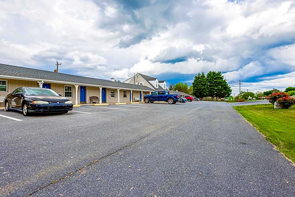 Relax Inn By OYO Natural Bridge I-81