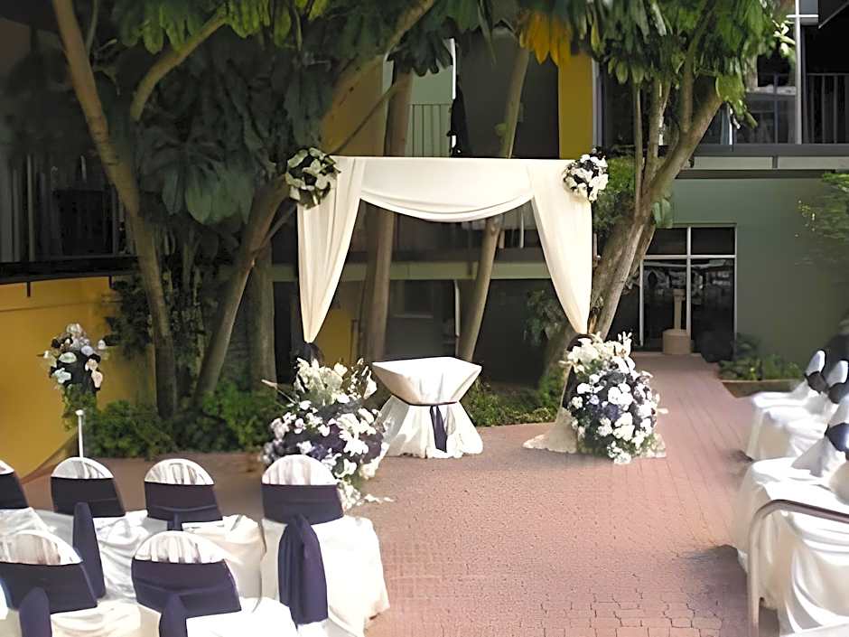 Magnuson Grand Conference Hotel