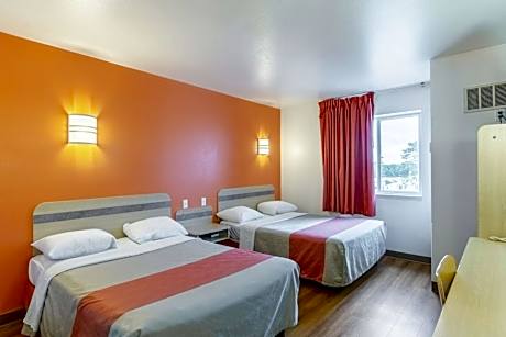 Quadruple Room - Non-Smoking