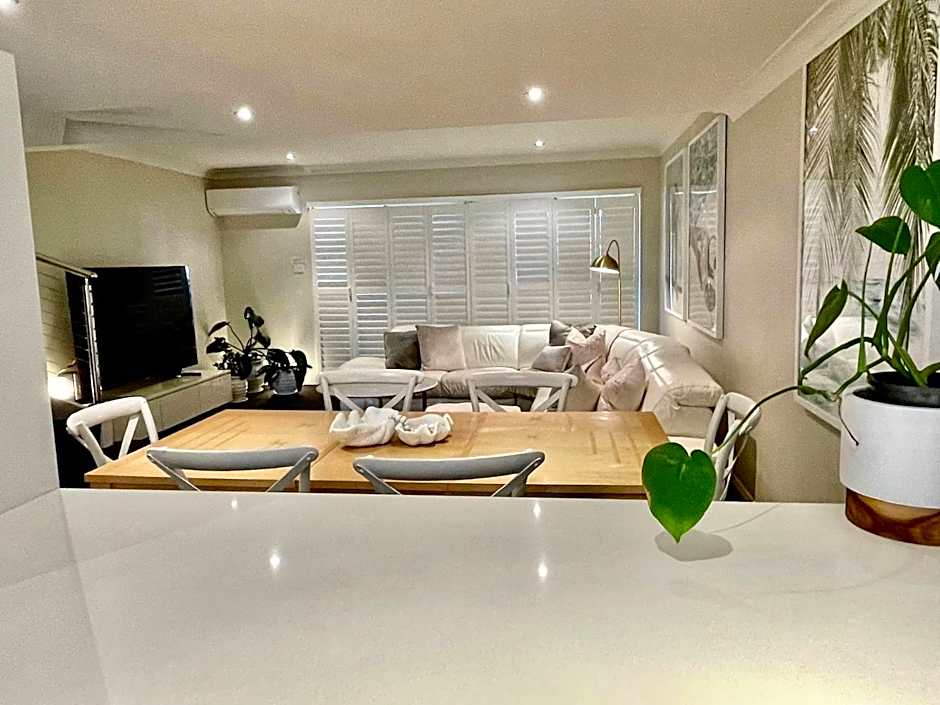 Oaks Pacific Blue 349 fantastic pool