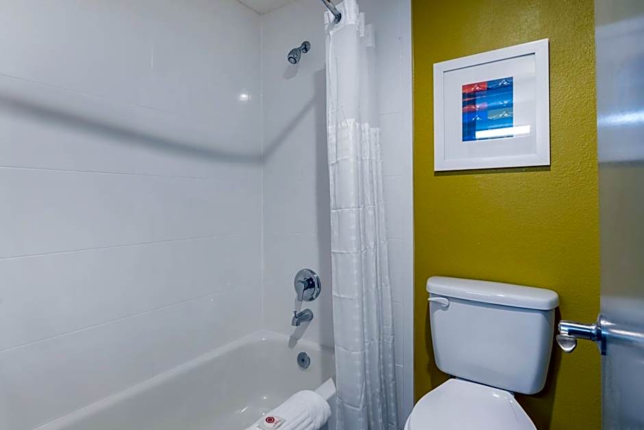 Comfort Inn & Suites Tigard near Washington Square