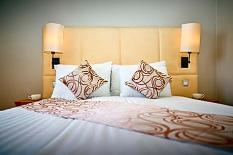 STANDARD TWIN PARK/CITY VIEW