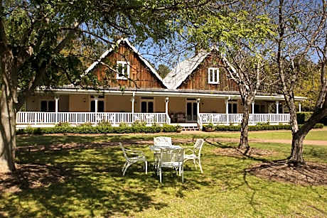 The Carriages Boutique Hotel and Vineyard